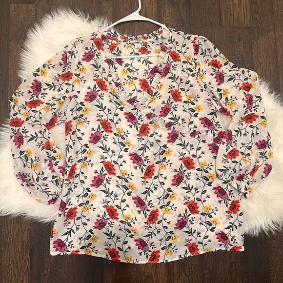 Old Navy Floral Faux Wrap Blouse - Picture 1 of 6